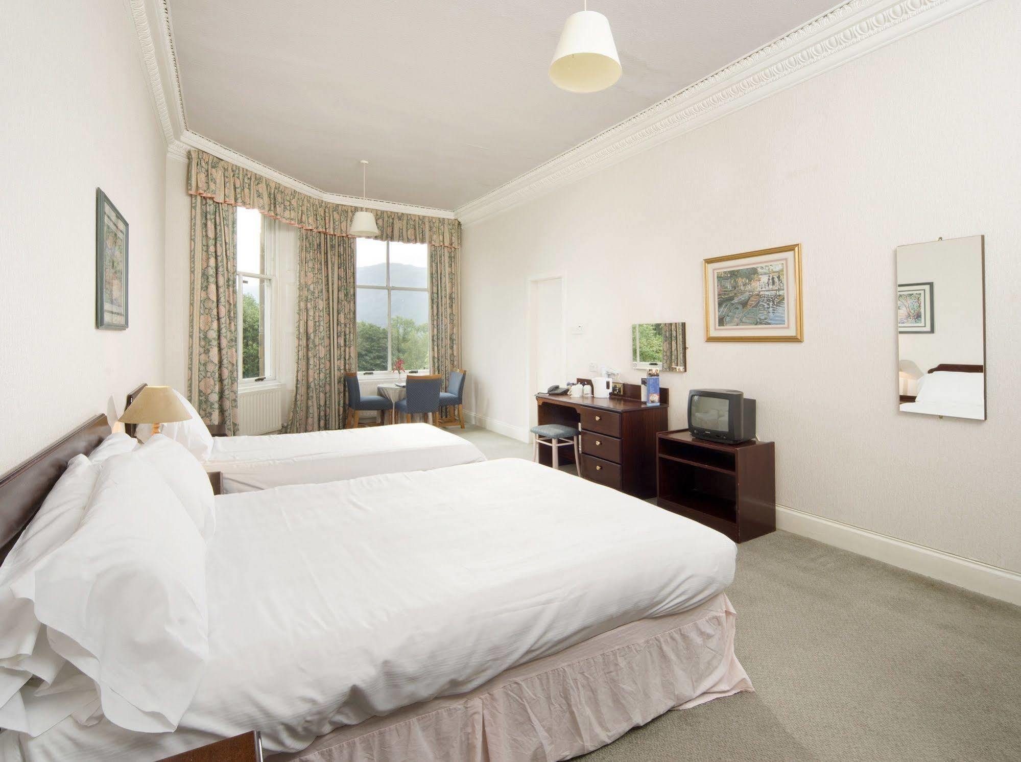 The Tarbet Hotel Luaran gambar