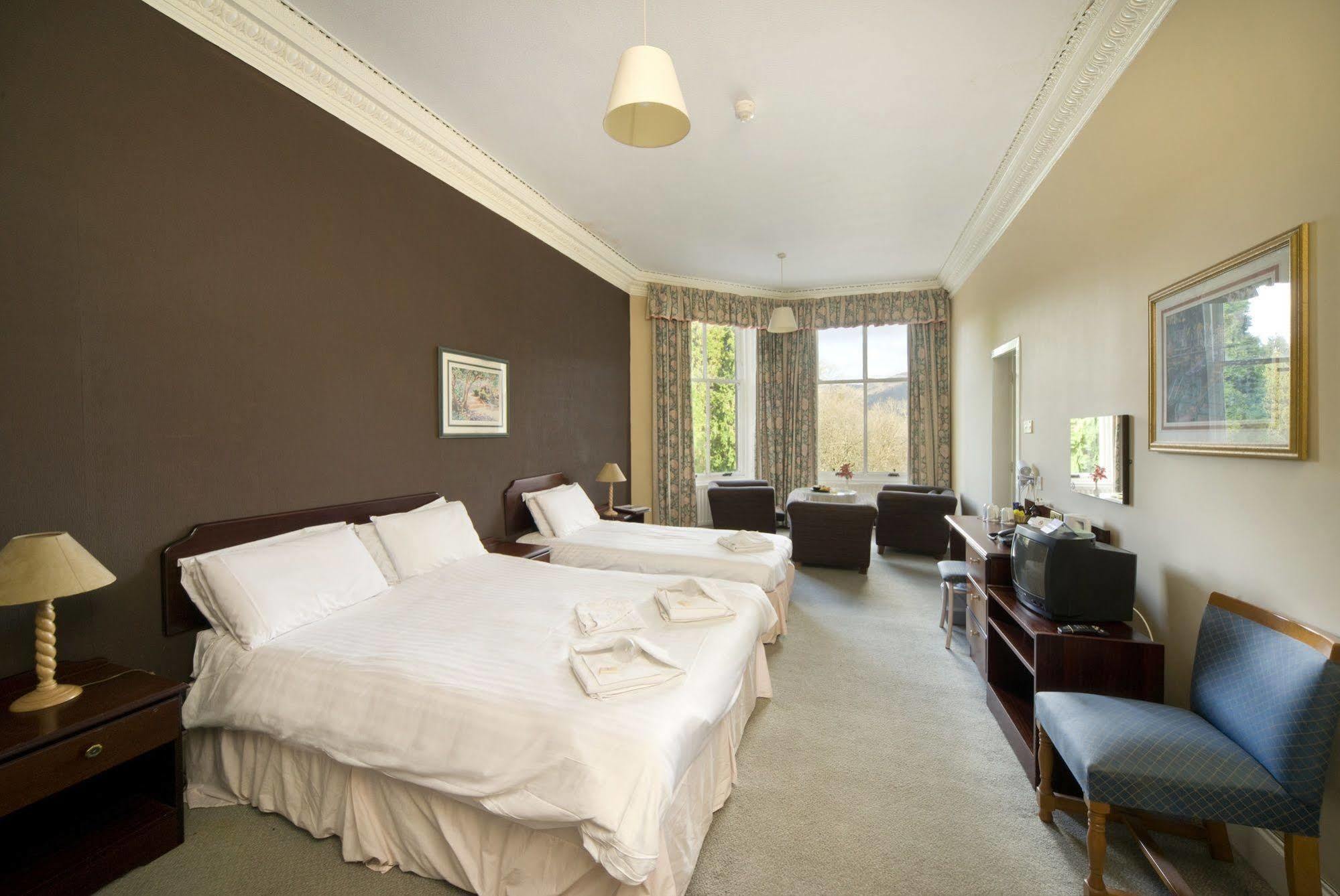 The Tarbet Hotel Luaran gambar