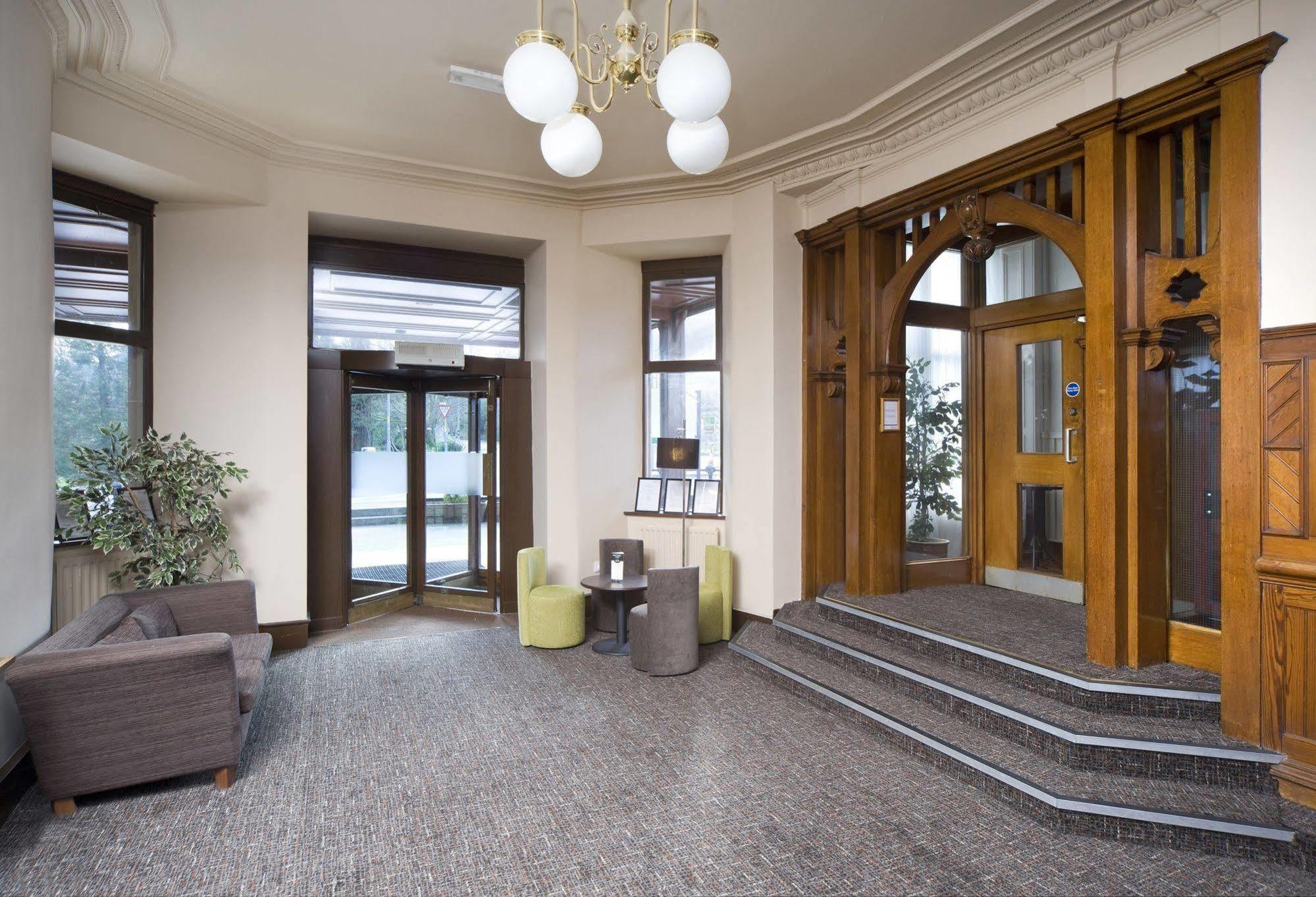 The Tarbet Hotel Luaran gambar